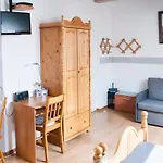 Gasthuis Haus Oberberg - Pokoje Ozonowane - Blisko Plazy I Portu 4*